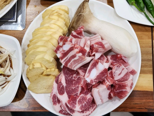 Myeonghojeongyukjeomsikdangchikin Photos 5