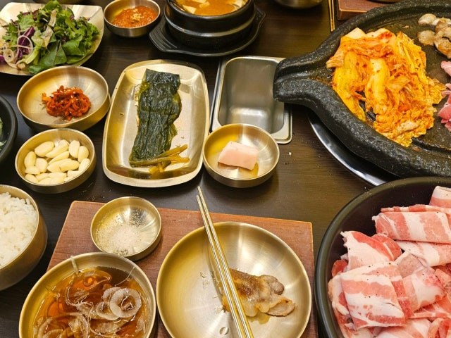Samgyeopsikdang Songdo Senteureolpakeu Branch Photos 5