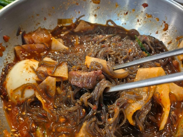 Samsamoosutbulgalbi Dadaeponatgae店 写真 4