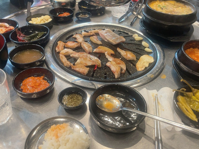Keuraunsamgyeopsal Photos 5