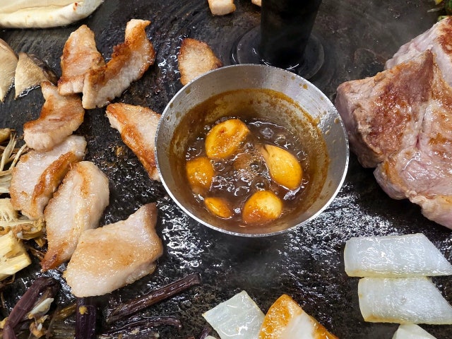 Ssaksseurisotttukkeonggimchisamgyeopsal Omokgyo店 照片 4