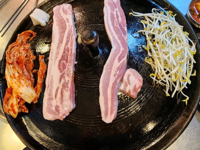 Usongsotttukkeongsamgyeopsal Photos 5