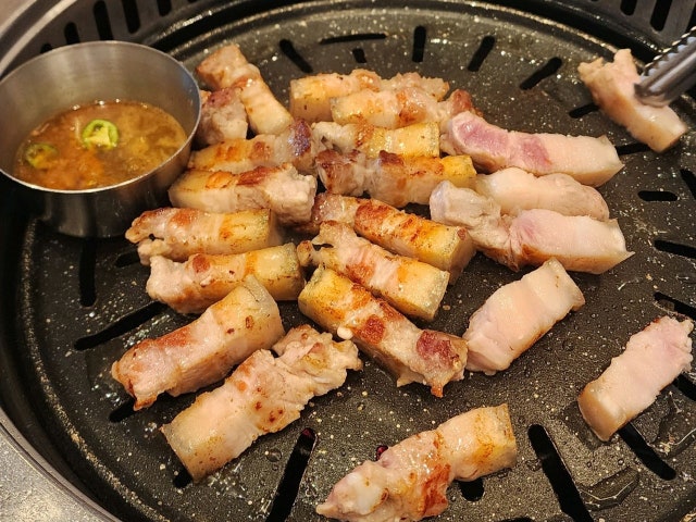 Nangmanjeju Jejuheukdwaejijeonmun店 照片 5