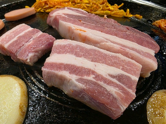 Gyodongsotttukkeongsamgyeopsal Gangreungponam店 写真 6