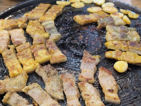 장터삼겹살 인하대역점 사진 4