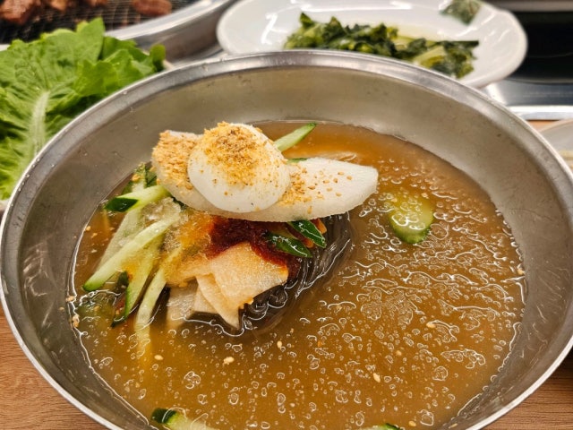 Goraegalbinaengmyeon, Goraemyeonok 写真 6