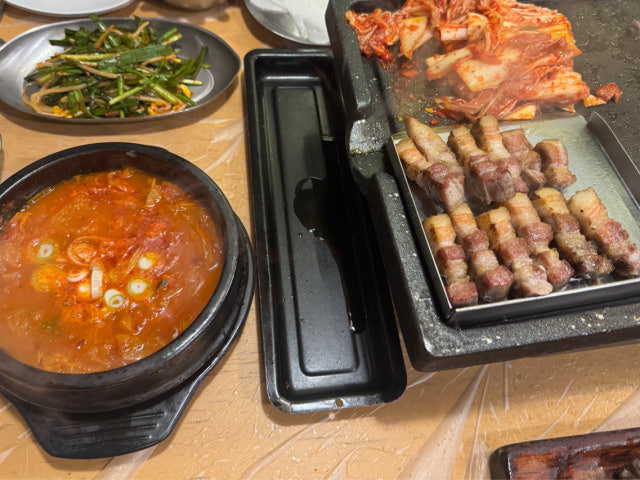 Hanamdwaejijip Banpo店 照片 6