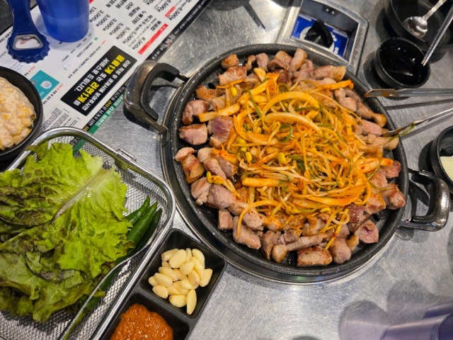 Oneul Gimhaedwitgogi Naengjeong店 写真 5