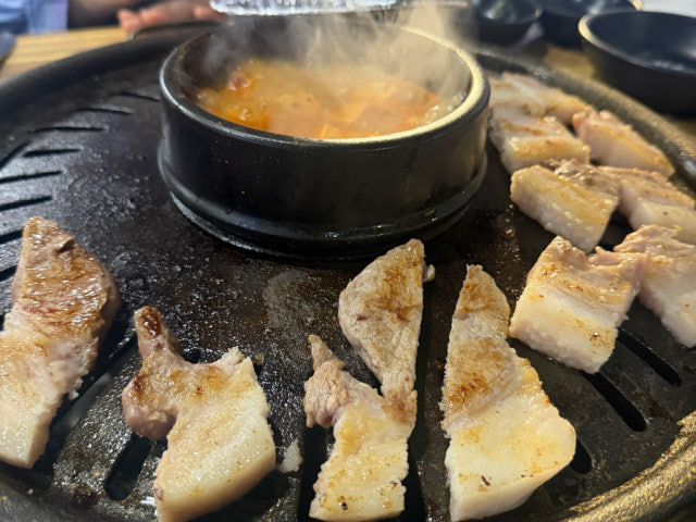 Eongteorisaenggogi Muhanripil Hongdae店 照片 6