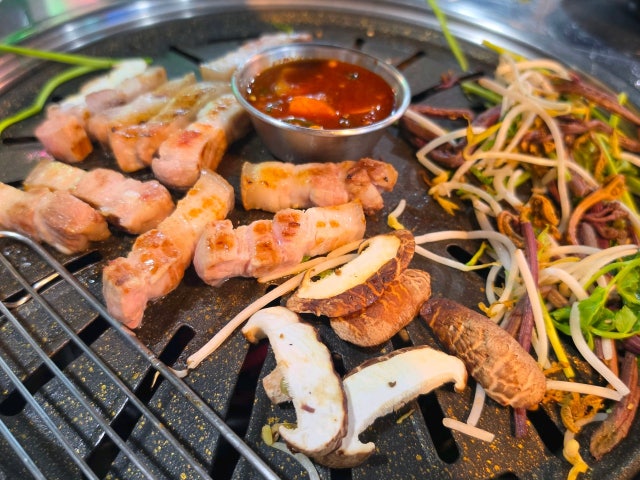 Seonyeonggogisarang Suwon 本店 写真 4