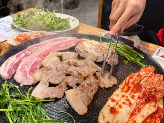 Igasotttukkeongsamgyeopsal Hyangchon店 照片 4