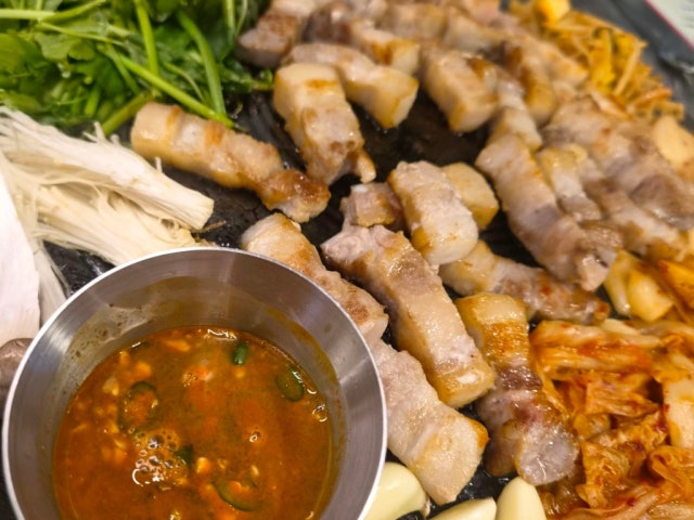 Halmaesotttukkeongsamgyeopsal Seryu店 照片 5