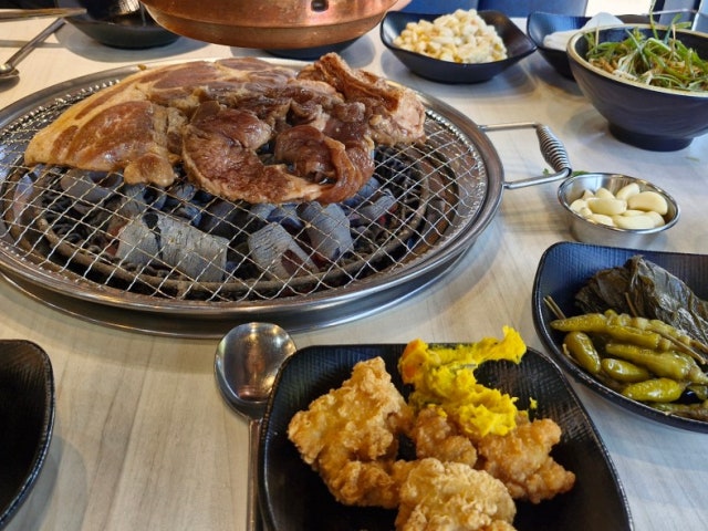 Myeongryunjinsagalbi Suwonjowon店 写真 6