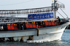 해성에프앤에스 어업 | 어선을 타고 해풍을 맞으며