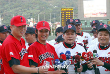 안재욱의 재미삼아 대만 연예인 야구팀 과 친선경기