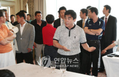 난장판 한국탁구 항의하는 주종환 감독