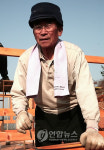 이웃사랑 실천 70대 목수