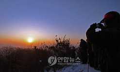 장대산 체육기구 2(정상) | 춘천 대룡산 정상 일출