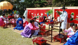 연지곤지화장품성대 | "우리도 연지 곤지 찍고 시집가요"