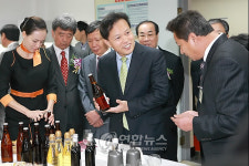 (주)영호식품 - 달성군 | 품질인증주류 살펴보는 백용호 국세청장