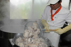 (주)현대그린푸드 현대자동차울산점 본관식당 | 현대차, 중복에 삼계탕 3만8천그릇