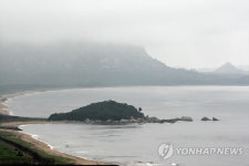 구름에 가려진 북한 지역