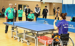 최광식 문체부 장관의 탁구 시합