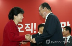 변호사이무훈법률사무소 | 임명장받는 이무영 위원장