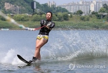 한여름 시원하게 수상스키