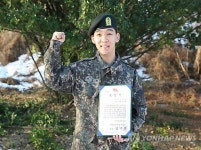 육군병장로컬체험판매장 | 육군 병장, 군복무 중 모은 100만원 기부