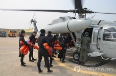해군교육사령부 공수학부식당 | 육군 특전사 150명·해군 구조대 196명 투입