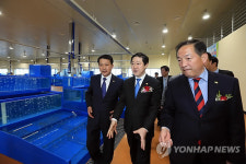 시설 둘러보는 해양수산부장관