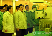도우리알앤디 | 정부 R&D 지원 성과 기업 방문한 최경환 경제부총리