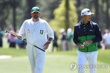 강풍 때문에…호셸, 이글이 보기로