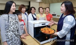 삼성데스코(주)홈플러스북수원점 | 삼성전자-홈플러스 '직화오븐과 함께하는 쿠킹 클래스'