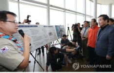 새만금홍보관 방문한 총리