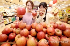 갓 딴 것처럼 신선한 사과