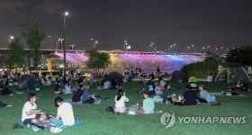 한강스파24시불한증막사우나(여탕내)매점 | 폭염 피해 낮에는 실내서, 밤엔 한강으로…한증막 된 서울(종합2보)