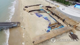 태풍 경고 무시 해운대해수욕장 해양레저·인공풀장 결국 피해