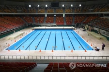 염주체육관(송병오) | 물 속 요정 연기 펼쳐질 염주체육관