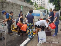 푸르츠문시흥동주민 | 금천구 아파트 1천772세대 7시간째 단수…"오후 4시께 급수재개"