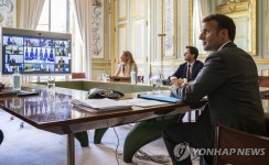 실버바라(이동카페) | 프랑스, 이동제한 해제해도 음식점·카페영업 당분간 금지