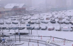 익산역 주차장에 쌓인 눈