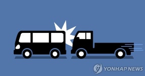 목포서 1t 트럭이 미니버스 추돌…9명 다쳐