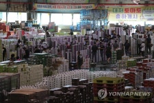 광주 서부농수산물시장, 추석 앞두고 과일 대량 출하