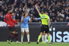 '김민재 다음 상대' 라치오, 3명 퇴장 끝에 AC밀란에 0-1 패