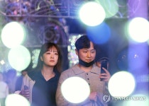 벤제프송파석촌 | 빛으로 물든 석촌호수, 송파 루미나리에 축제 개막