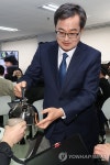 나우커피호남지사 | 직접 커피 따라주는 김동연 지사