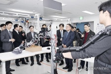 휴림로봇영타운에프에스 | 임기근 장관 직무대행 차관, 휴머노이드 로봇 제조현장 시찰