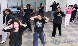 K-POP 댄스 배워요